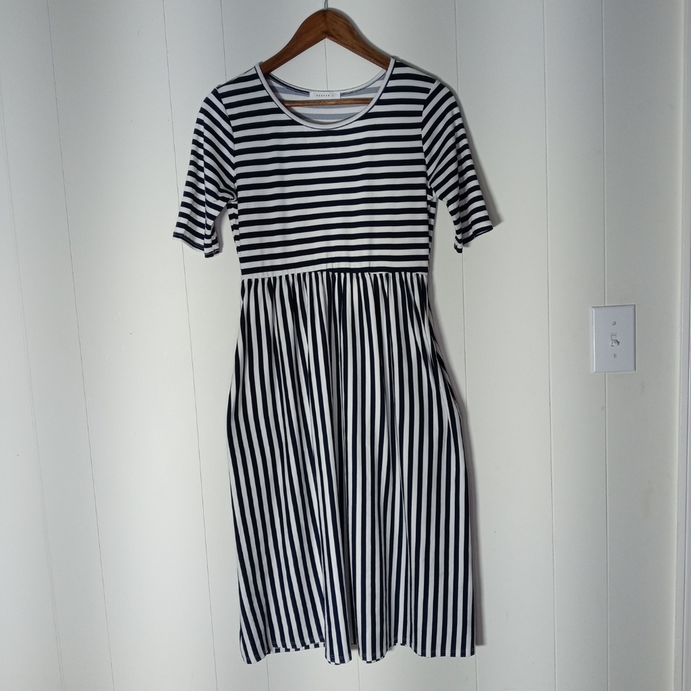 Reborn J Women Dark Blue Stripe Midi Dress Size Medium